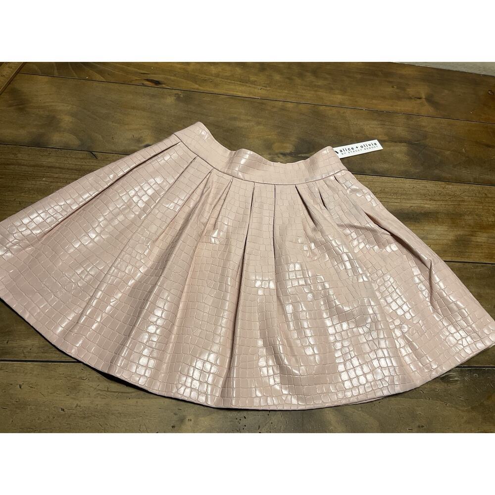 Alice+Olivia Fizer Box-Pleated Faux-Leather Croc-Effect Mini Skirt in Blush SZ 0